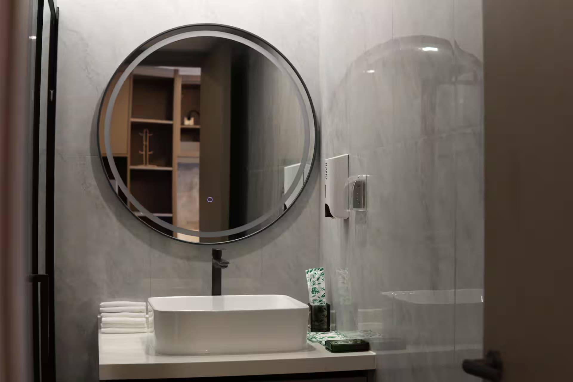 Capri Residence B504