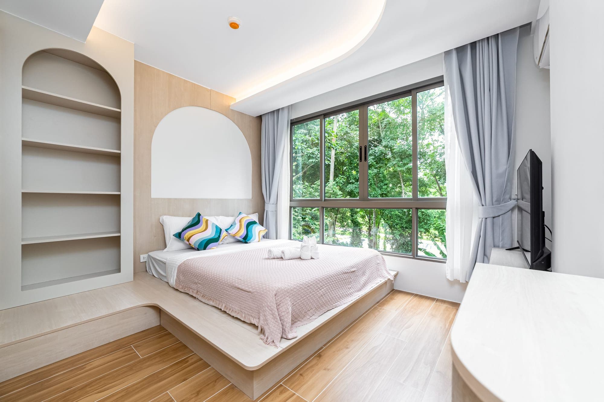 Fantasea Condo 512