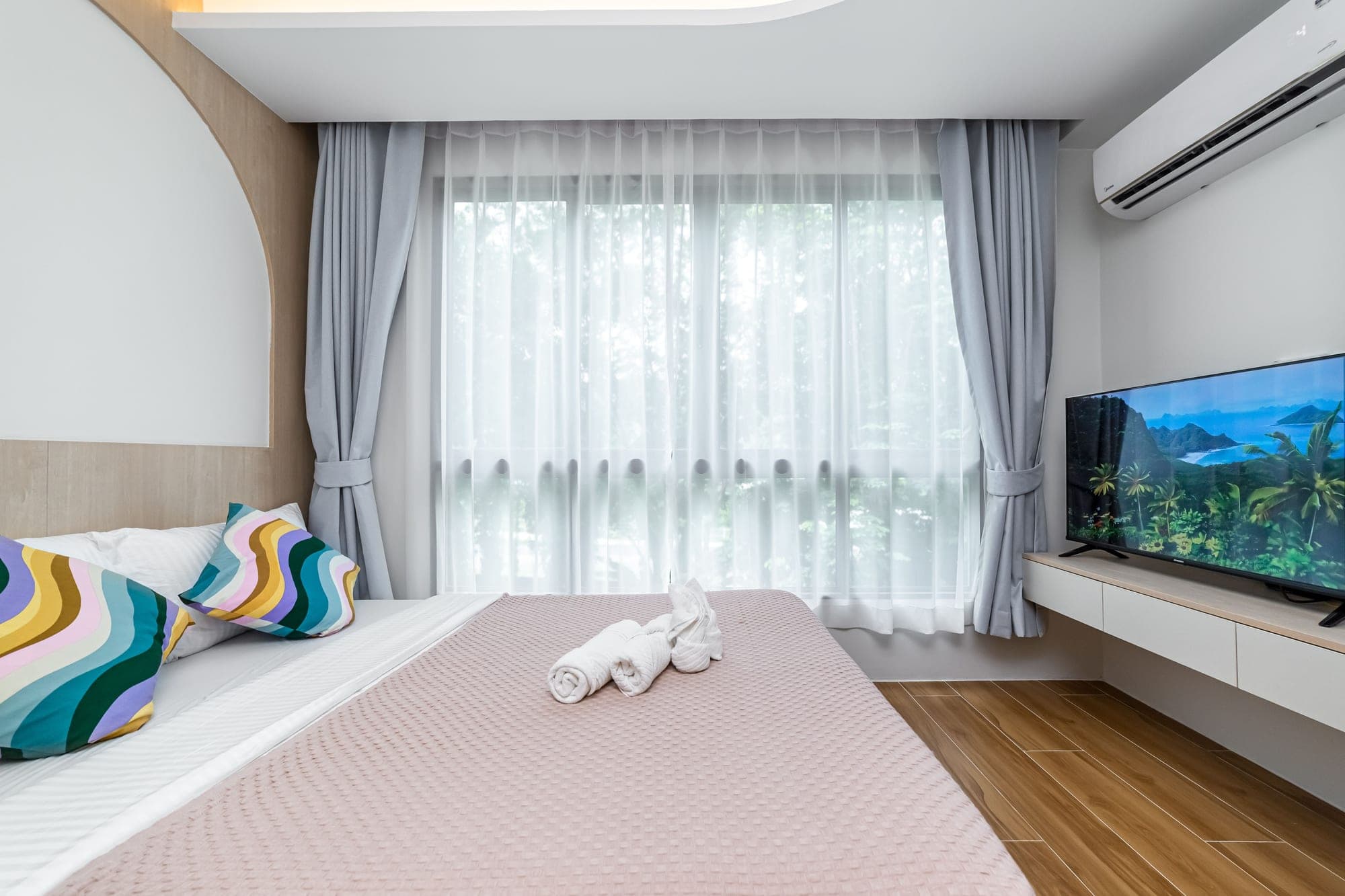 Fantasea Condo 512