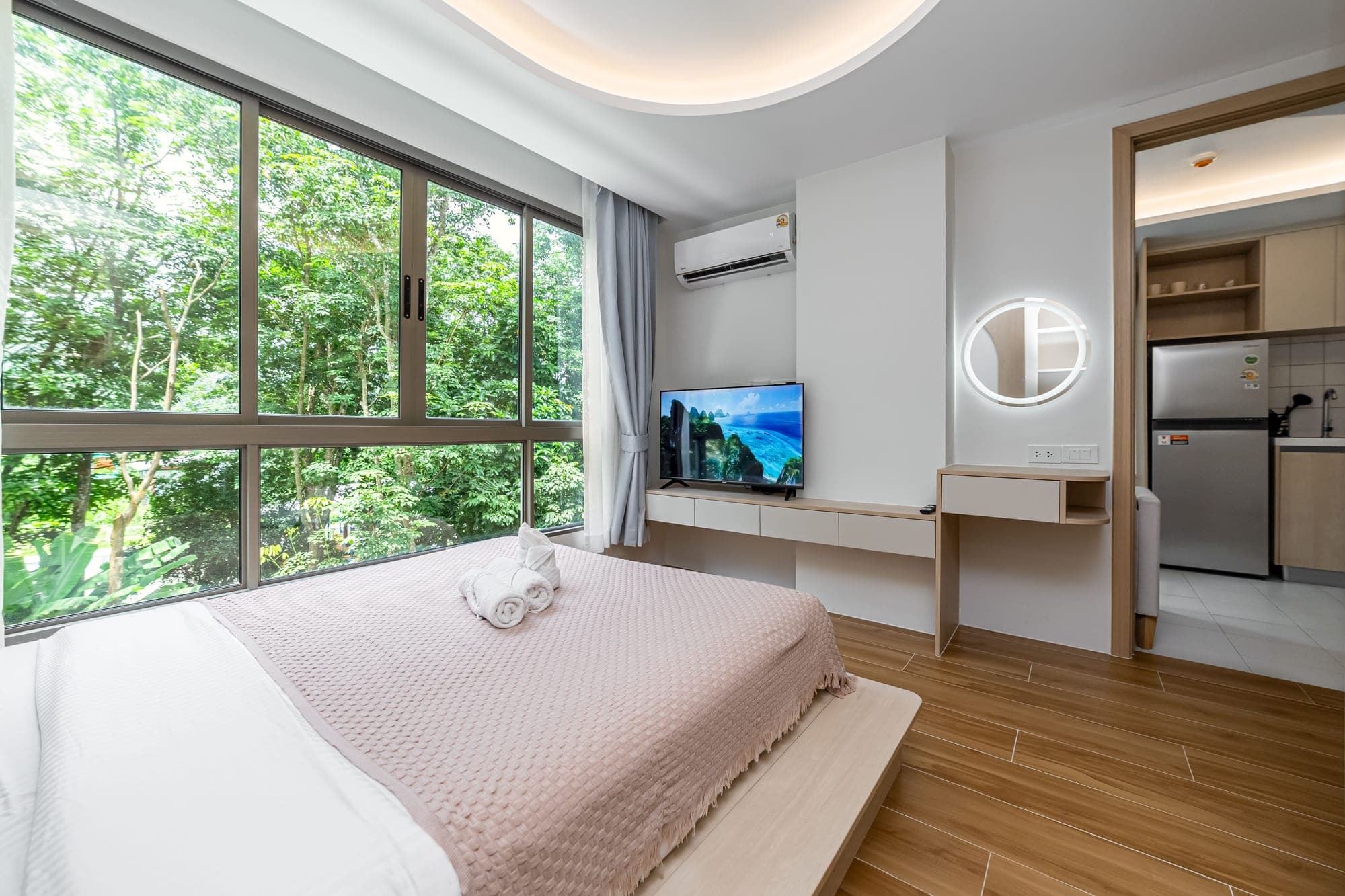 Fantasea Condo 512