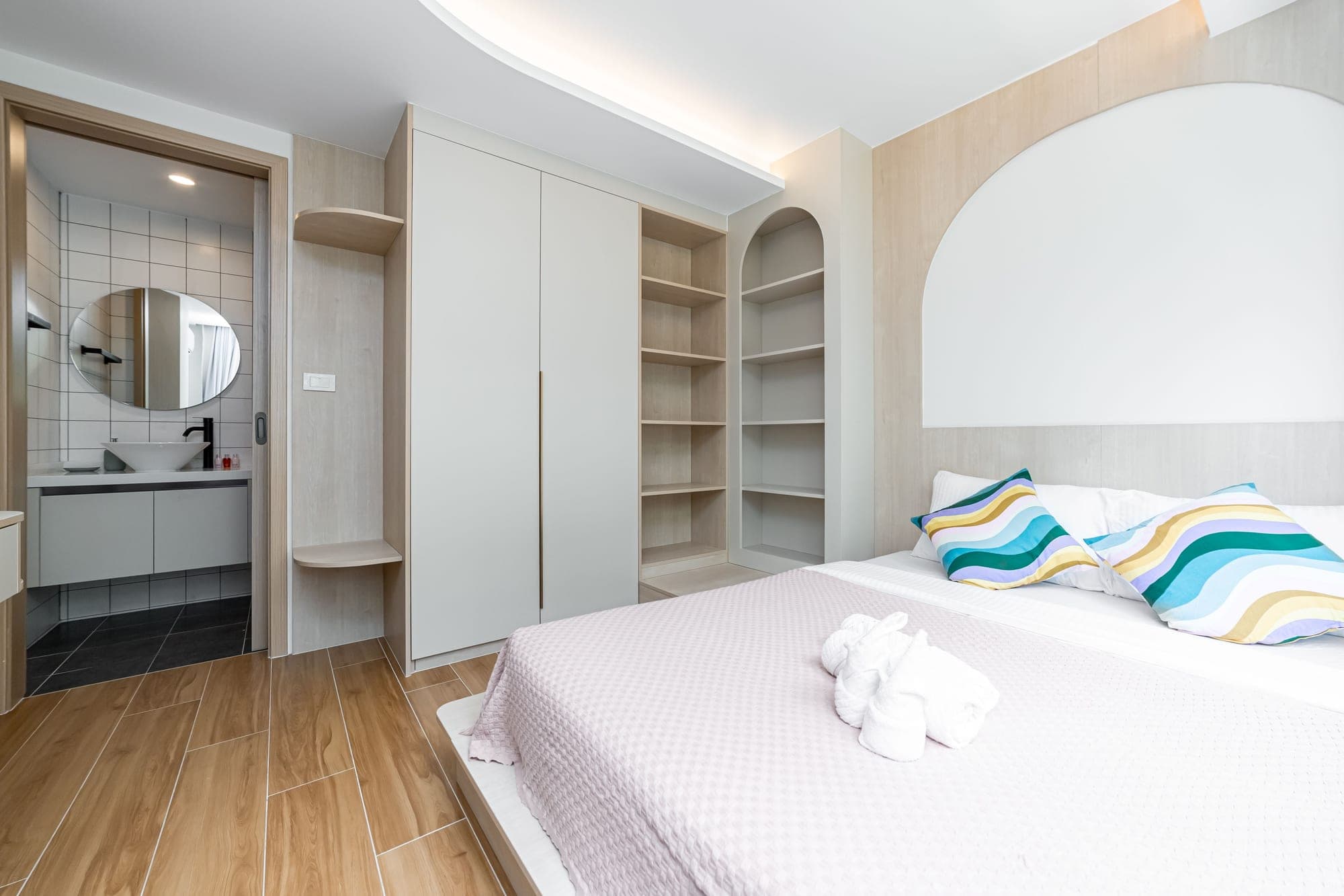 Fantasea Condo 512