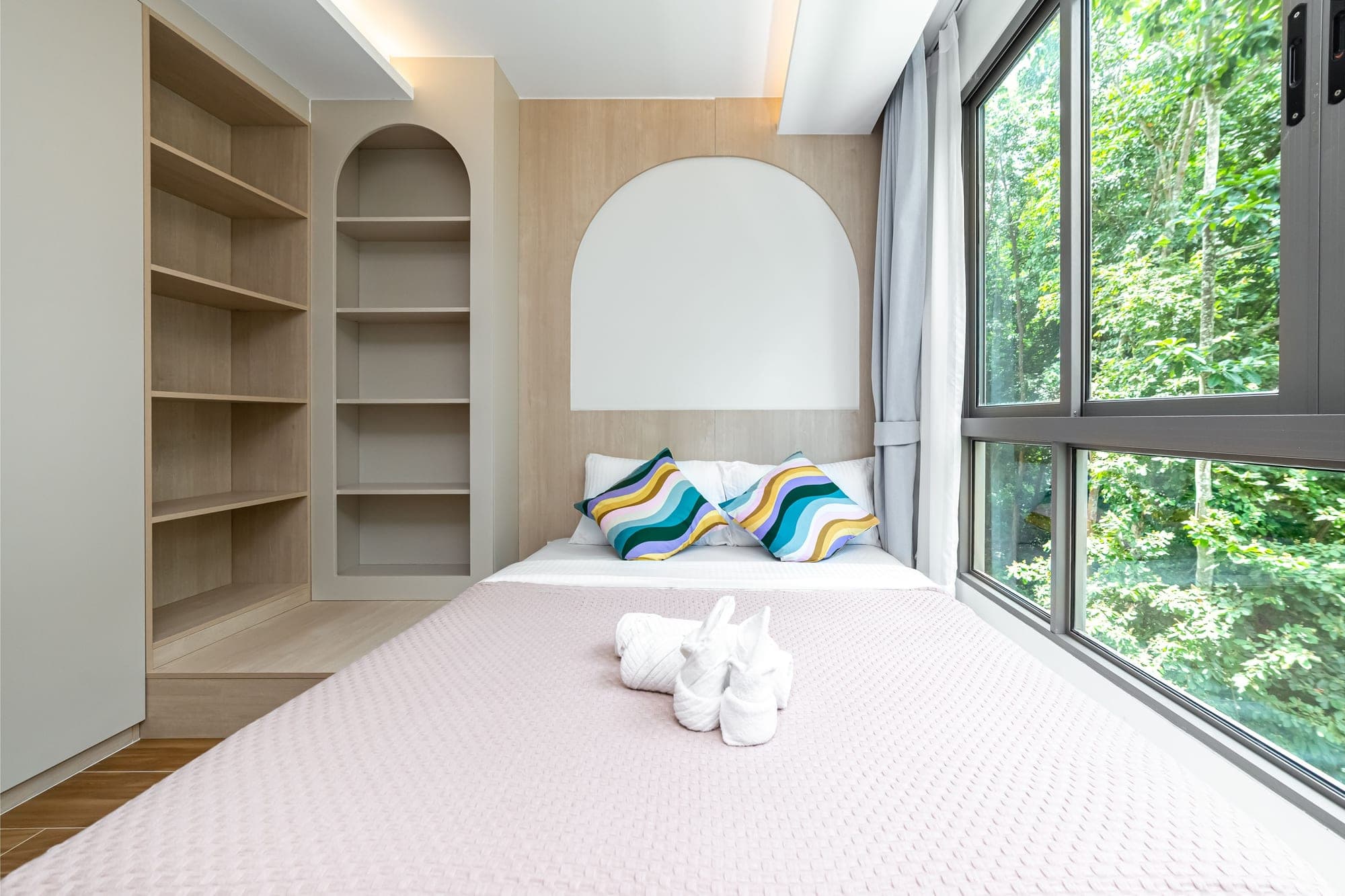 Fantasea Condo 512
