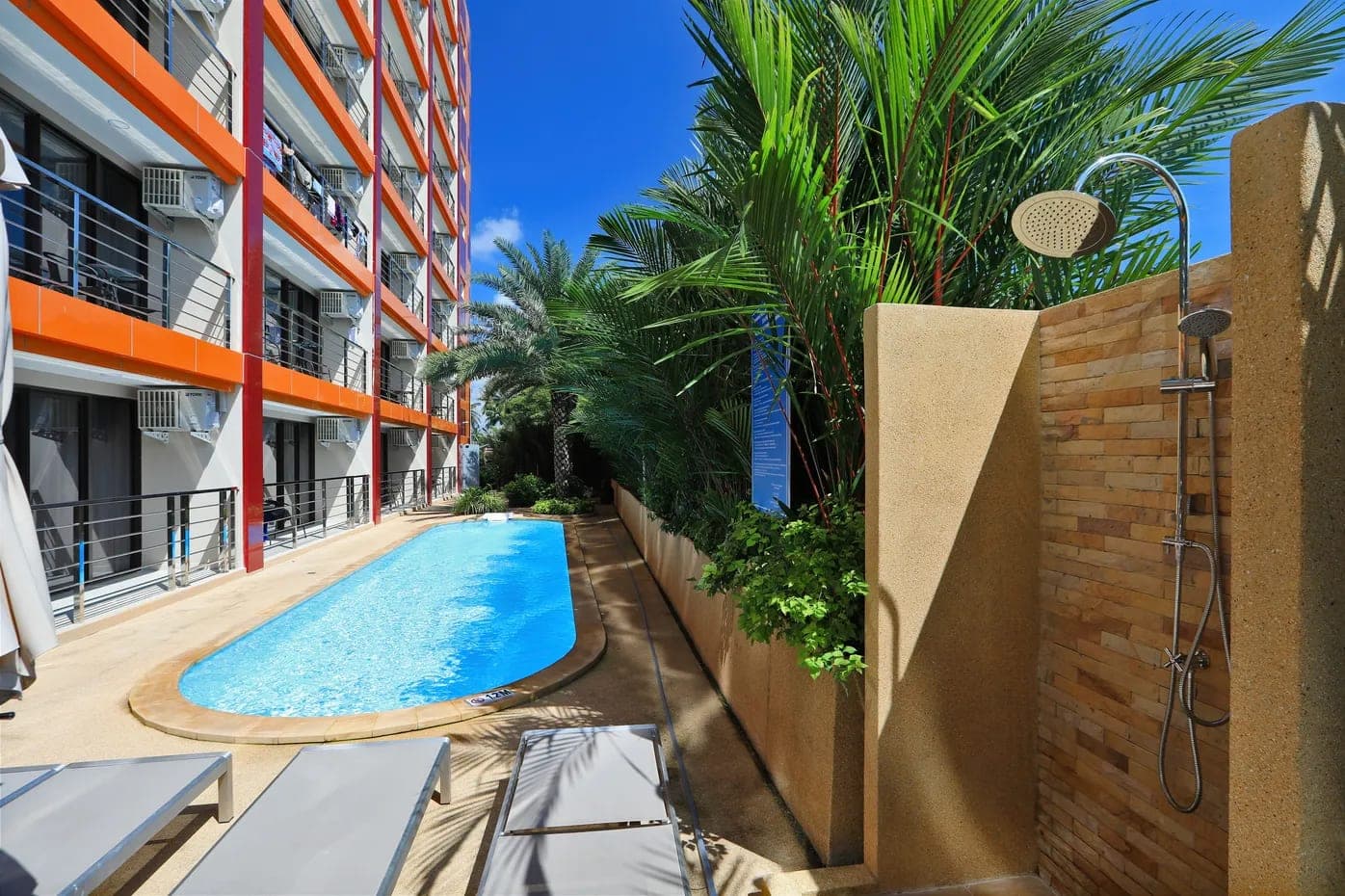 MBC Condo 1517 71/205
