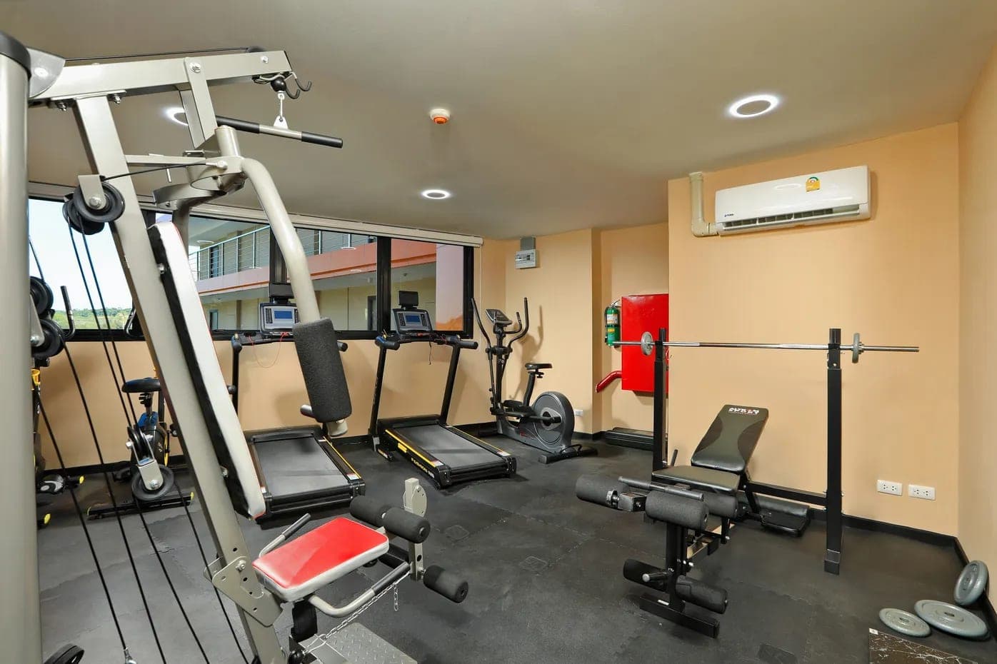 MBC Condo 1517 71/205