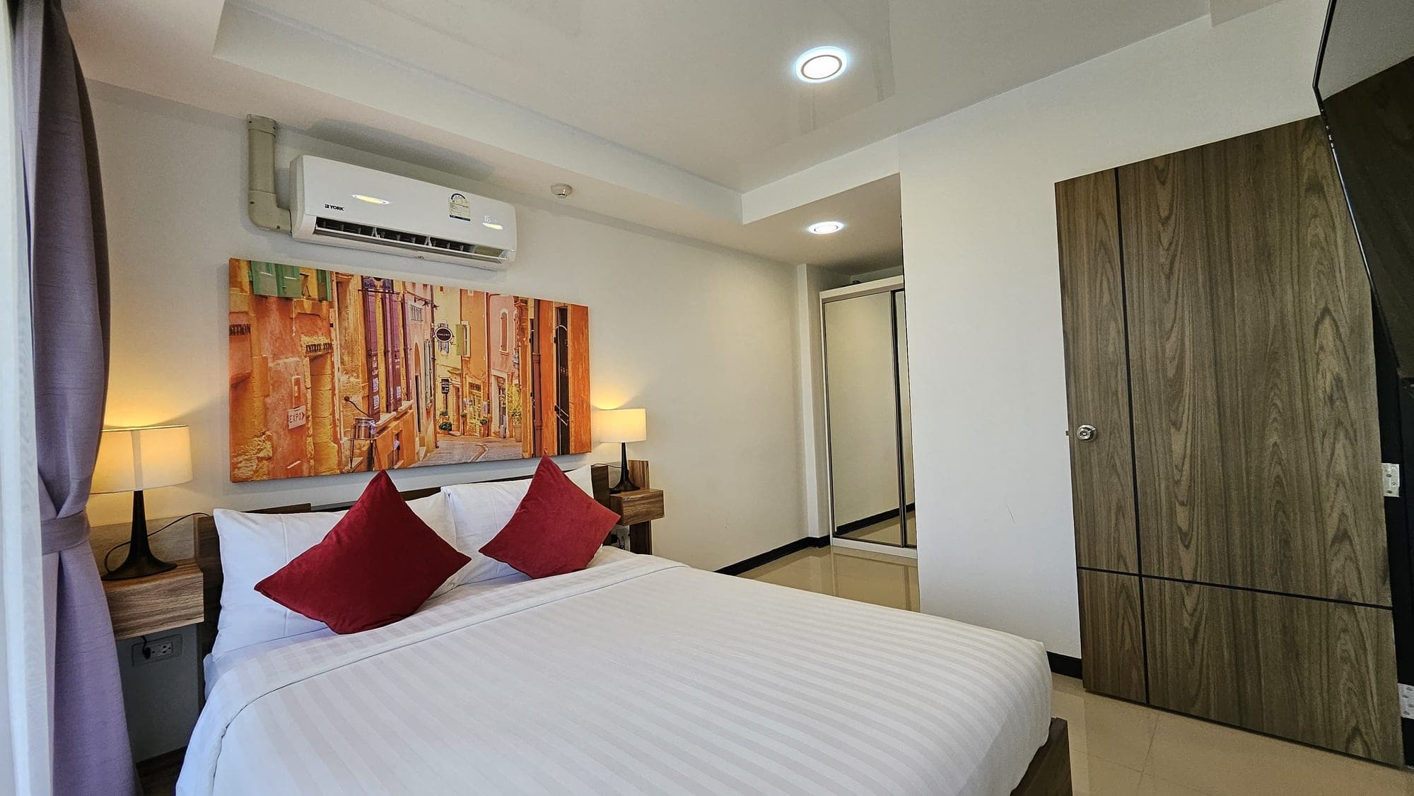 MBC Condo 1517 71/205