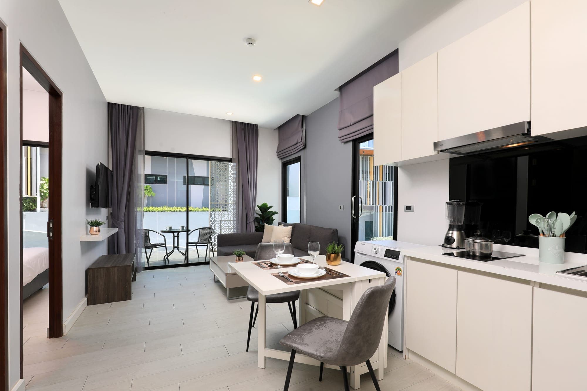 Utopia Naiharn C206