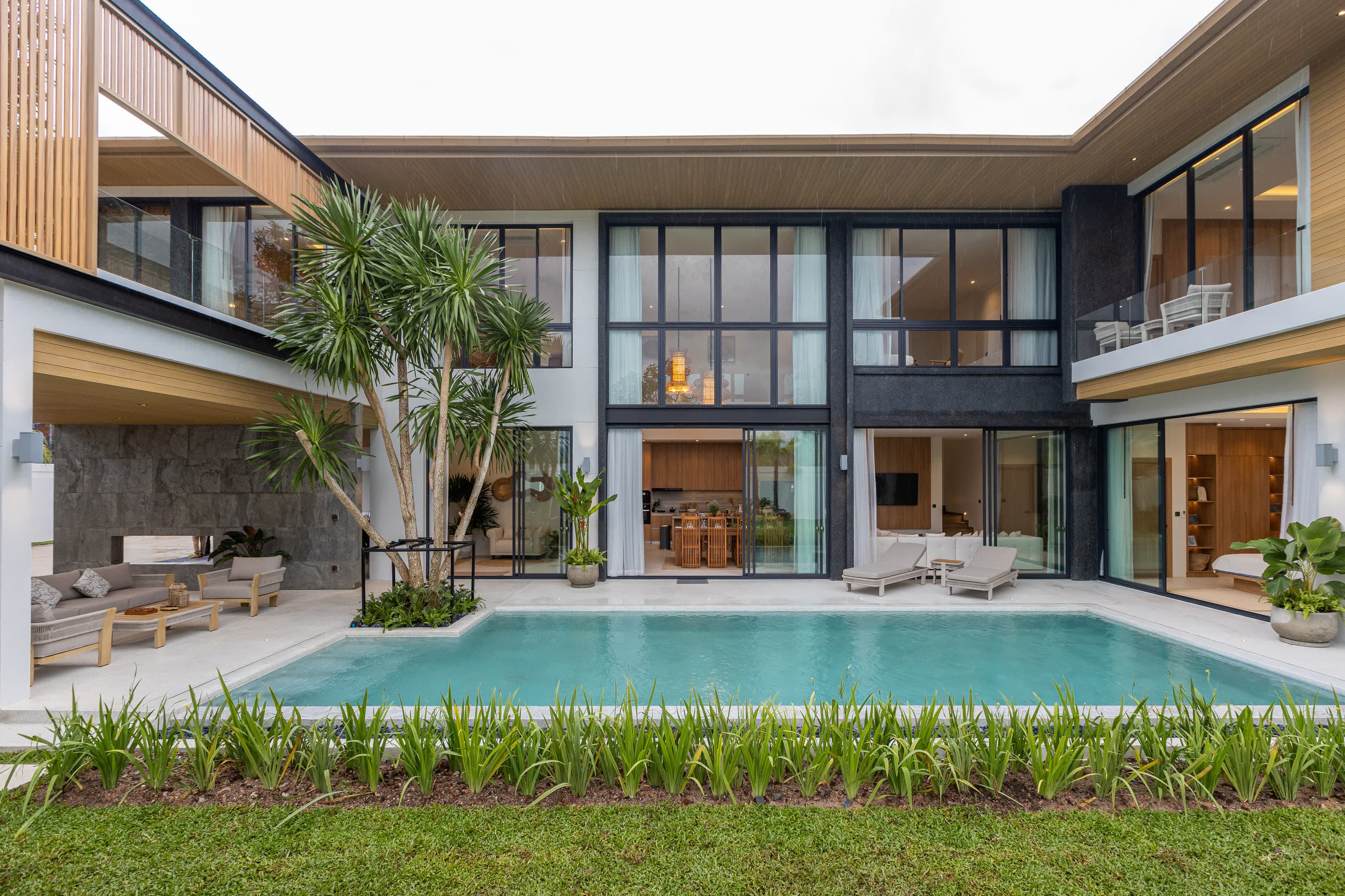 Grande villa facade and pool